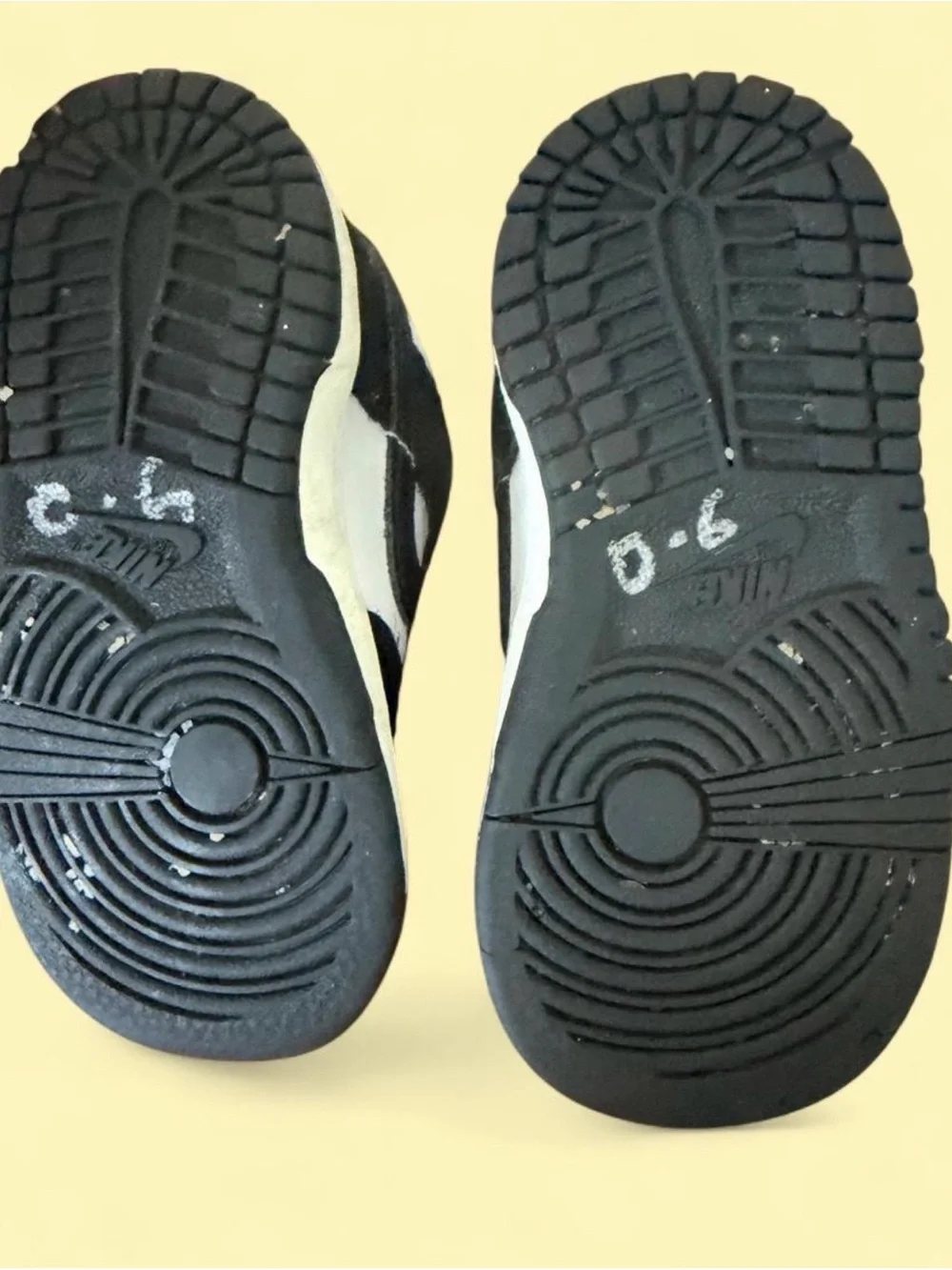 Nike Kids Black and White Low-Top Sneakers - Retro Style